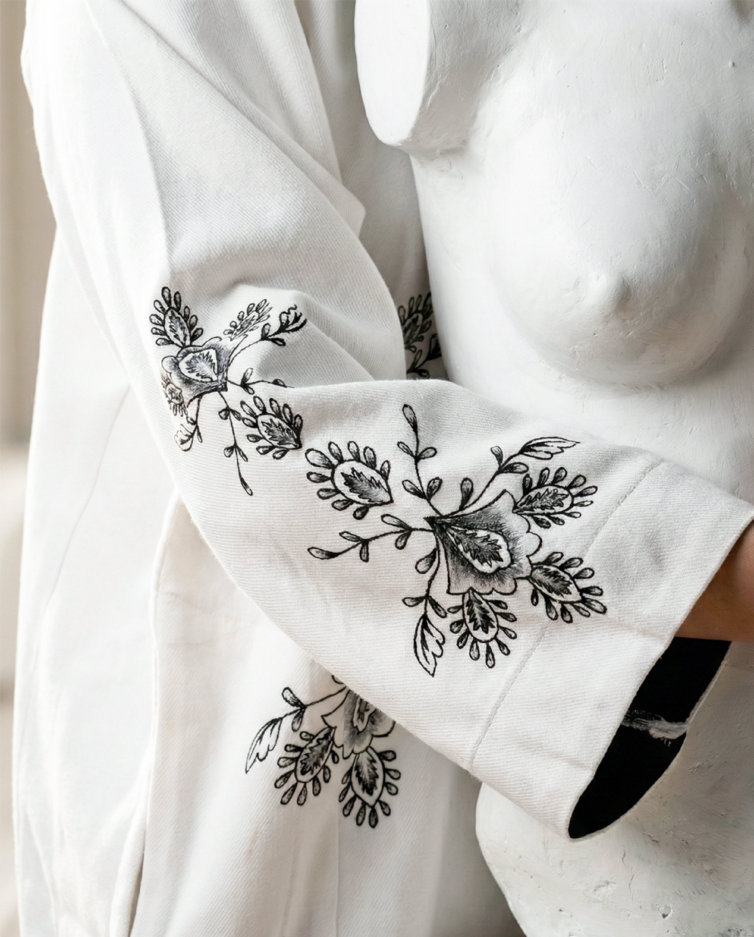 Snow Petal Floral Handpainted Phiran