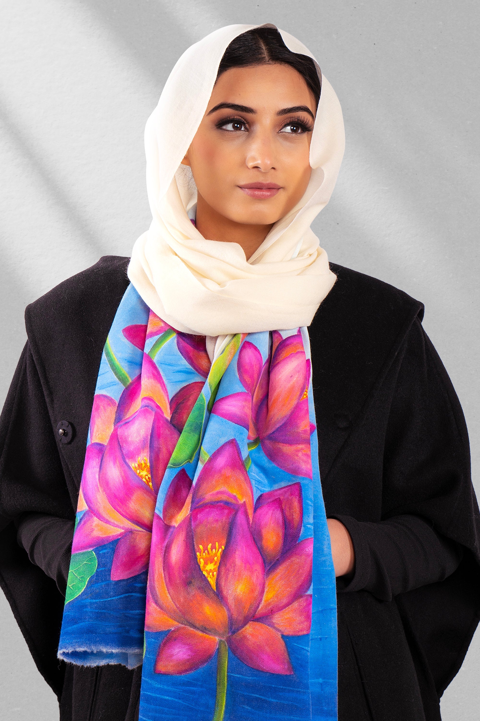 White Fine Wool Scarf - Blooming Lotus (Love Jammu & kashmir)