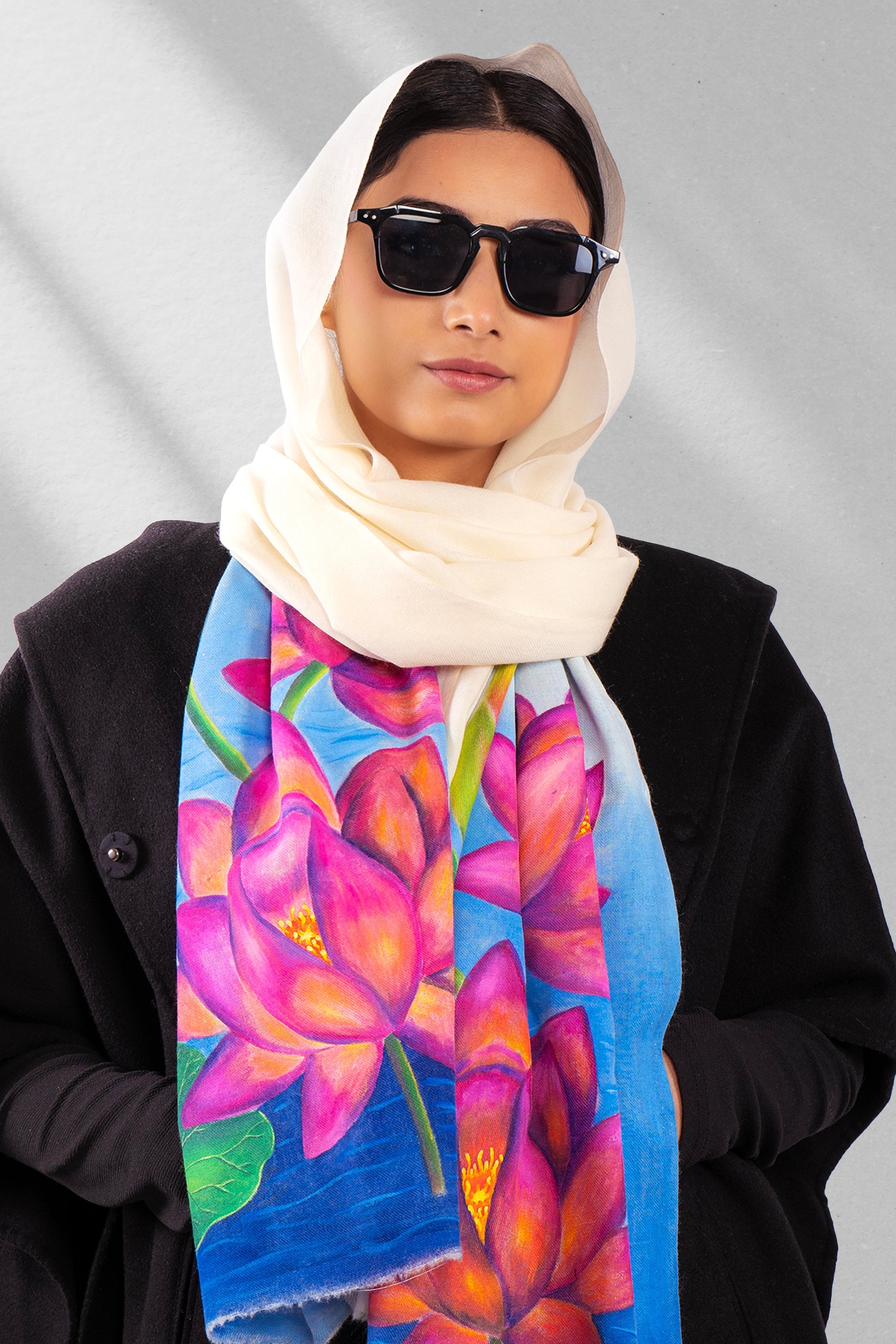 White Fine Wool Scarf - Blooming Lotus (Love Jammu & kashmir)
